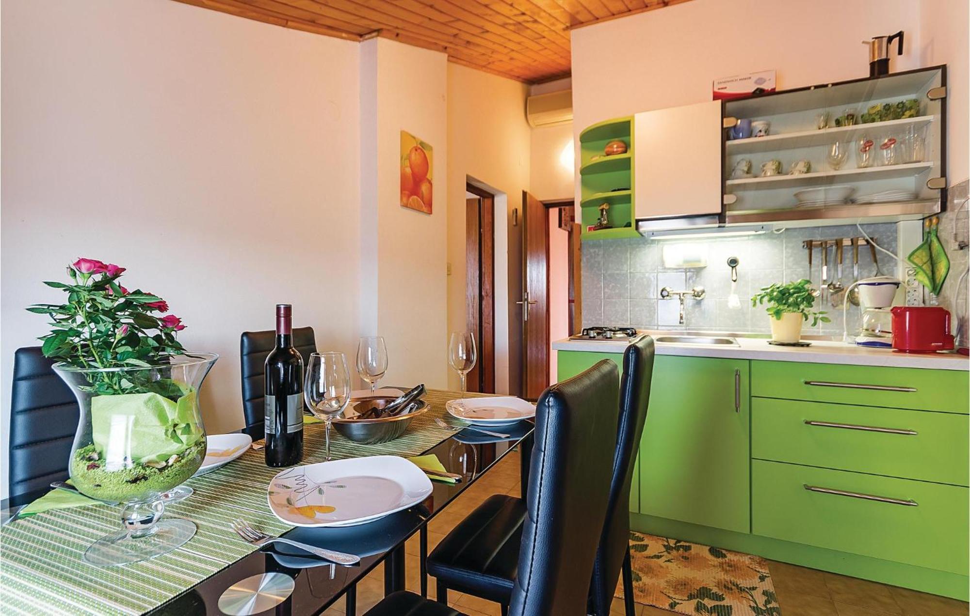 Apartman Cozy In With Wifi